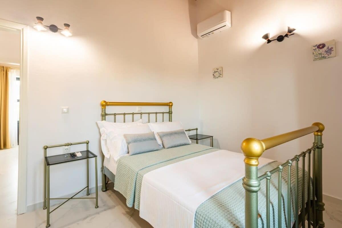 Mani Stone Built Home A Breath Away To The Sea Stoupa Bagian luar foto