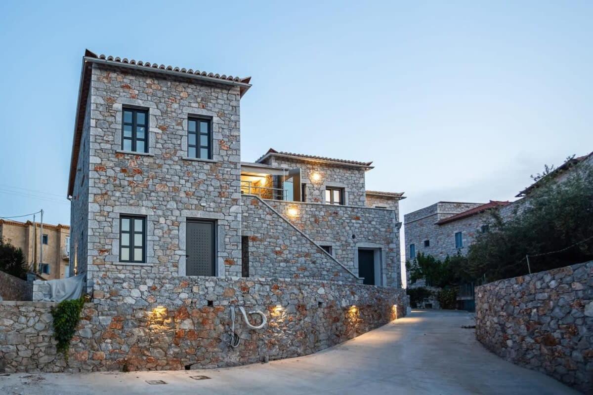 Mani Stone Built Home A Breath Away To The Sea Stoupa Bagian luar foto