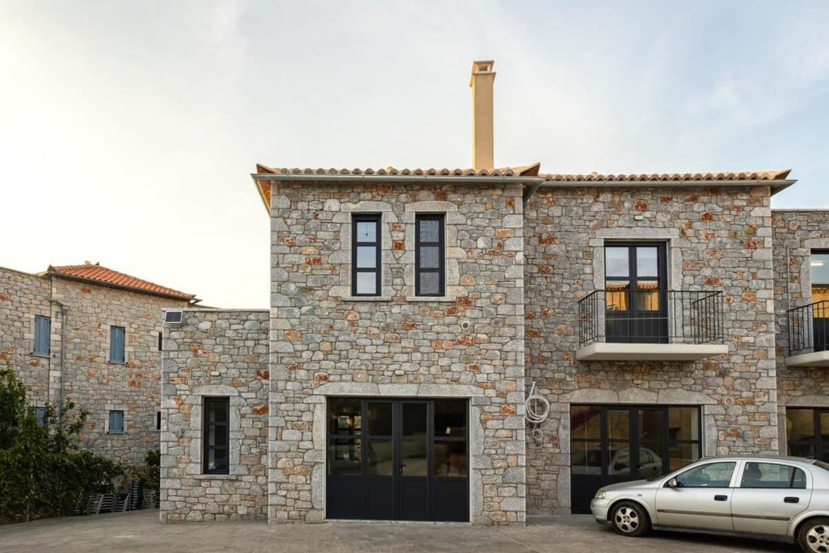 Mani Stone Built Home A Breath Away To The Sea Stoupa Bagian luar foto
