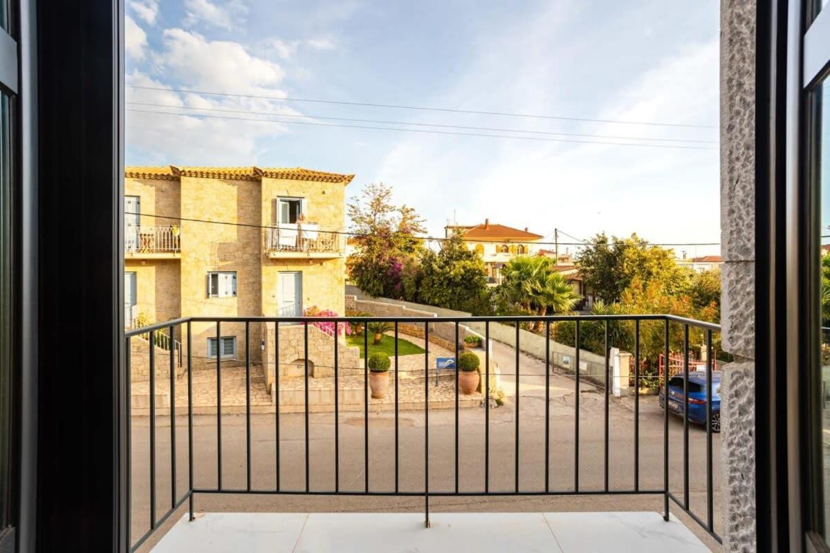 Mani Stone Built Home A Breath Away To The Sea Stoupa Bagian luar foto