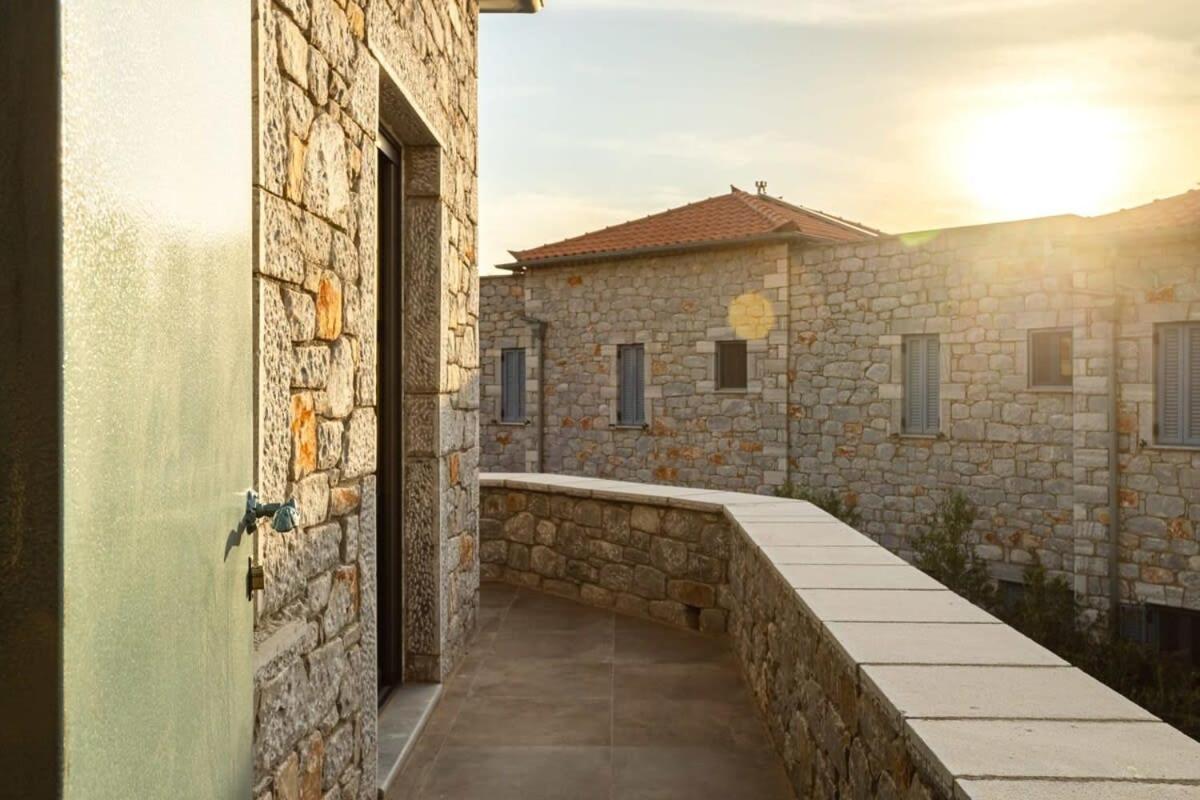 Mani Stone Built Home A Breath Away To The Sea Stoupa Bagian luar foto