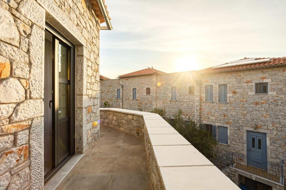 Mani Stone Built Home A Breath Away To The Sea Stoupa Bagian luar foto